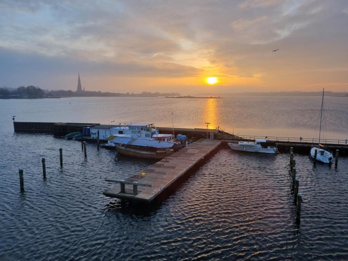 Ferienwohnung Schleiloge Mit Panoramablick Auf Die Schlei Schleswig Exterior photo
