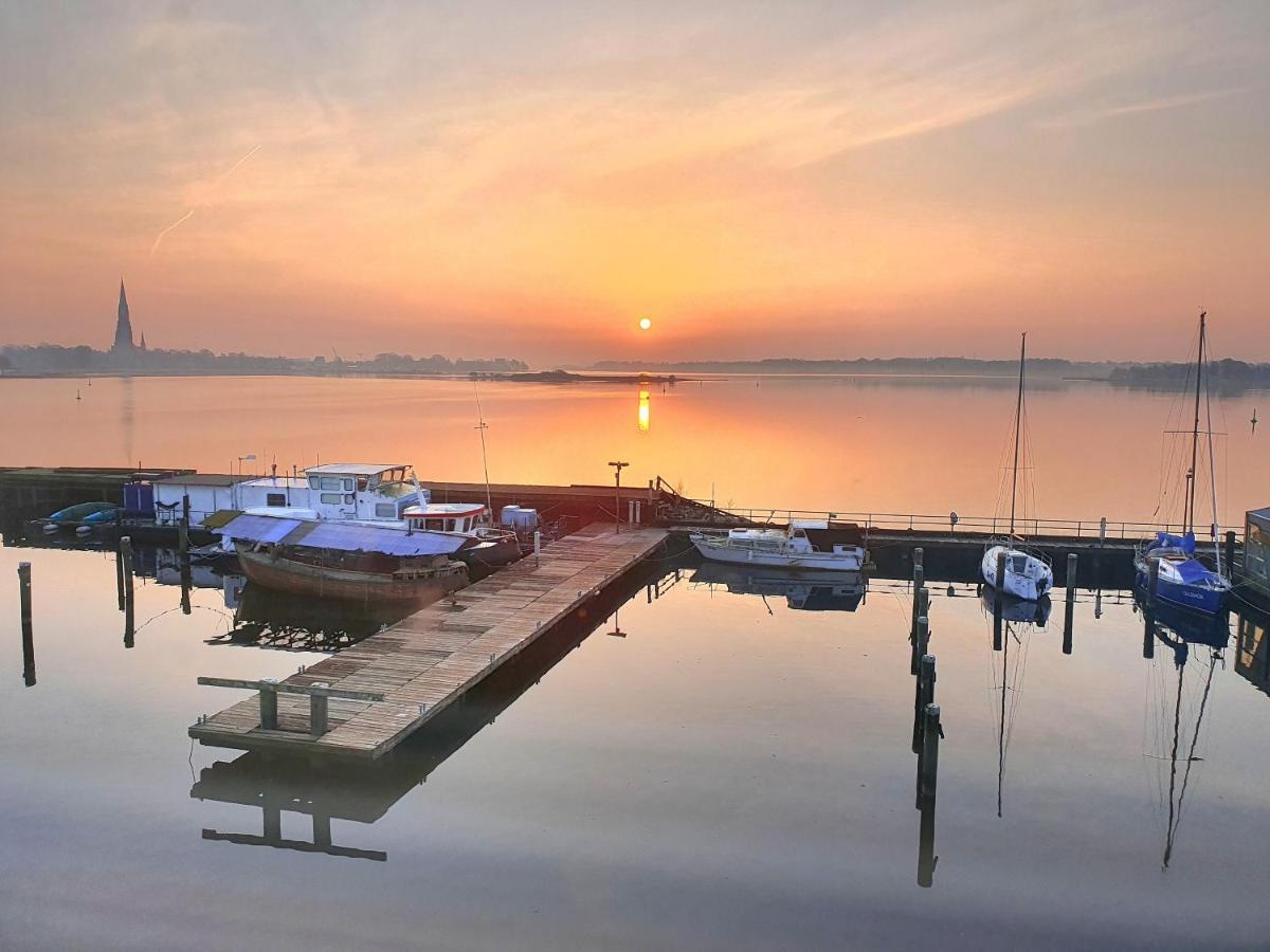 Ferienwohnung Schleiloge Mit Panoramablick Auf Die Schlei Schleswig Exterior photo