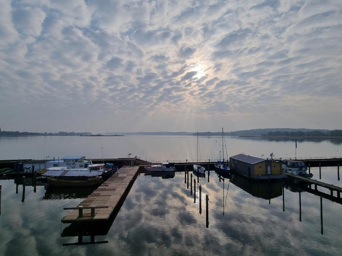 Ferienwohnung Schleiloge Mit Panoramablick Auf Die Schlei Schleswig Exterior photo